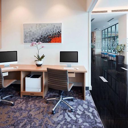 Hilton Garden Inn Пучонг Экстерьер фото